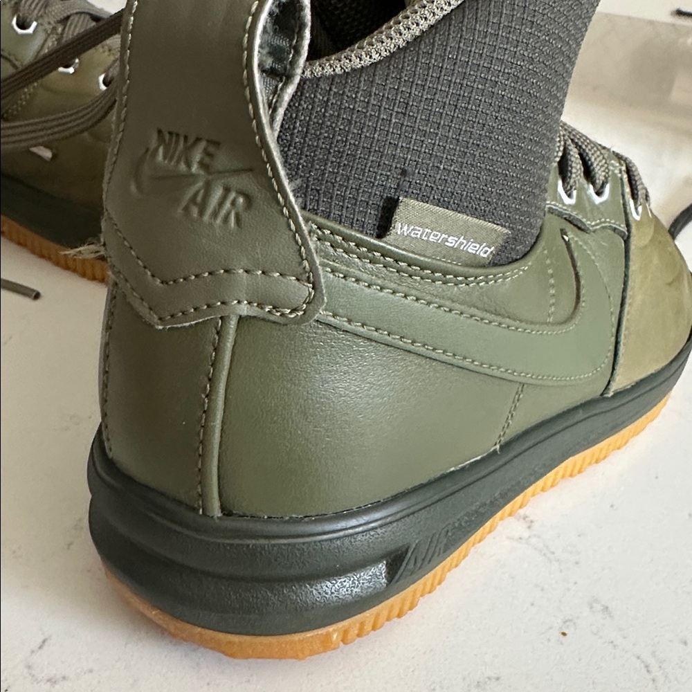 Nike Air Force 1 High Olive Sneakers used (see pics) 6.5Y Boy / 8.5 women - Picture 4 of 7